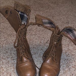 combat boots